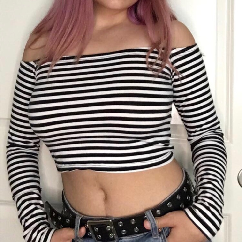 Top - Picture 2 of 2